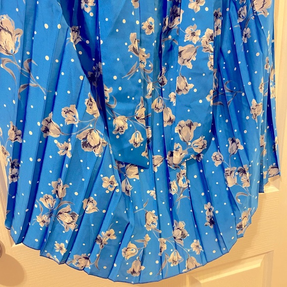 ✨Host Pick✨ Allover Pleated Floral Flutter Skirt - Picture 9 of 9